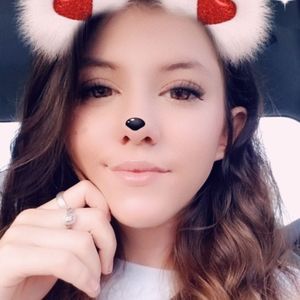 Meet your Posher, Abigail